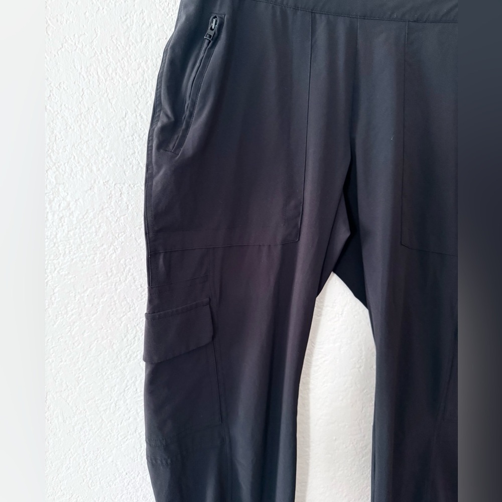 Athleta Black Brooklyn Cargo High Rise Tapered Pants - Size 8 - Picture 7 of 7